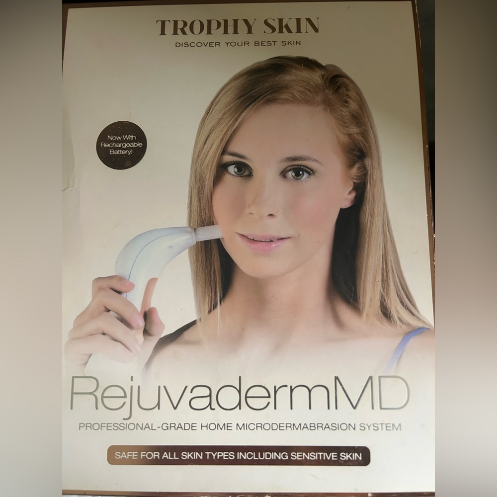 5/$25 RejuvadermMD Microdermabrasion System - White